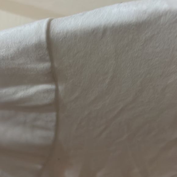 Basic white tee - Picture 3 of 3